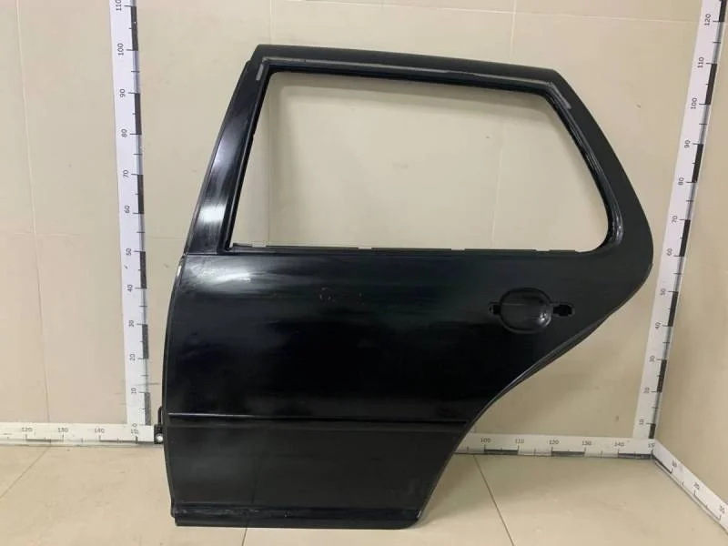 Дверь задняя левая Volkswagen Golf 4 (1J) 1997-2005г