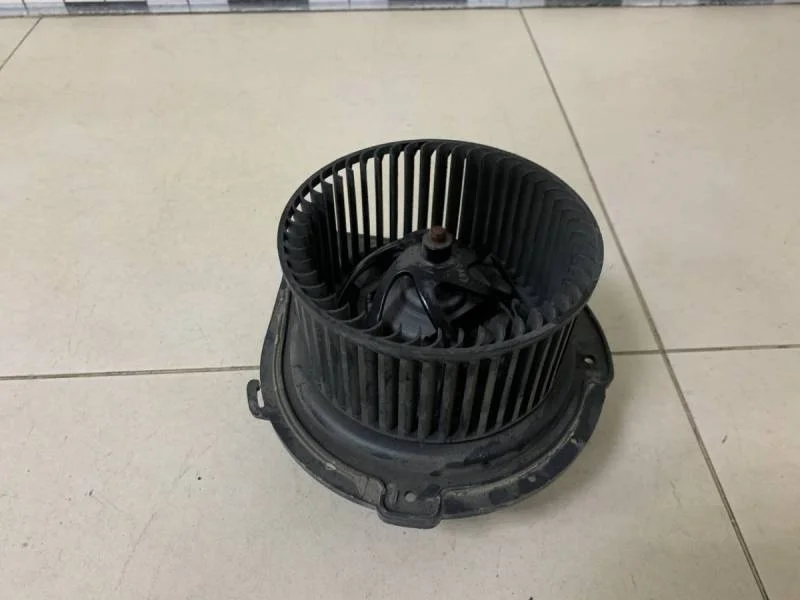 Моторчик отопителя Volkswagen Passat B5 2000-2005