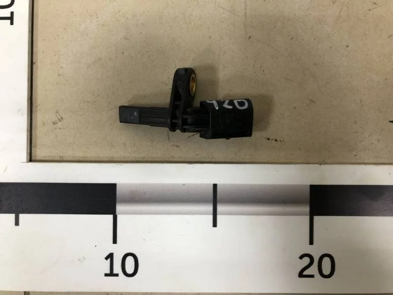 Датчик ABS передний правый Audi A3 (8P) 2004-2013