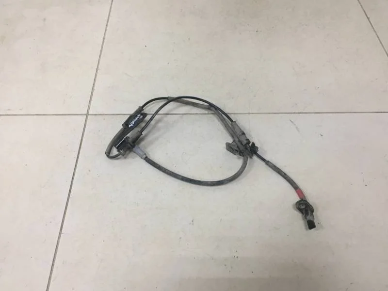 Датчик ABS передний правый Hyundai Solaris 2017>