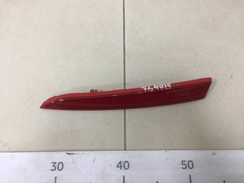 Отражатель в бампер задний левый Hyundai Solaris 2017>