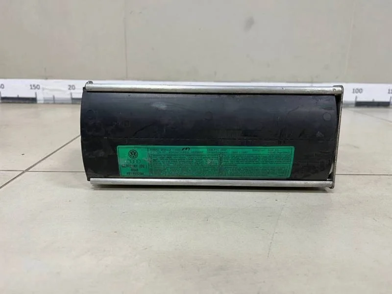 Подушка безопасности пассажирская (в торпедо) Audi A6 (C5) 1997-2005