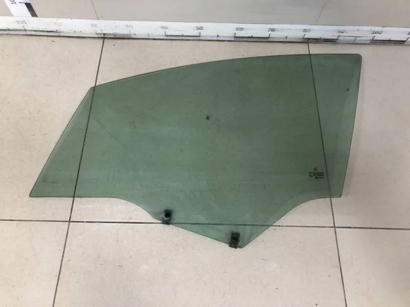 Стекло двери передней левой Citroen C4 2005-2011