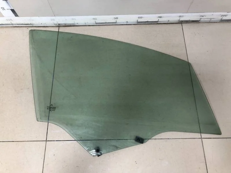 Стекло двери передней правой Citroen C4 2005-2011