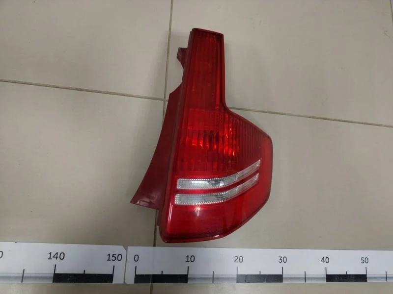 Фонарь задний правый Citroen C4 2005-2011