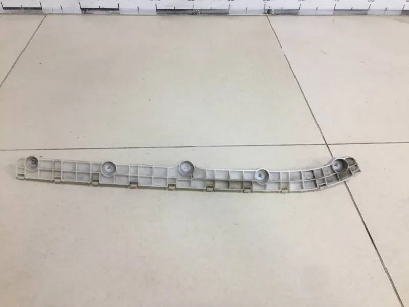 Кронштейн заднего бампера левый Mitsubishi Pajero/Montero Sport (KH) 2008-2015