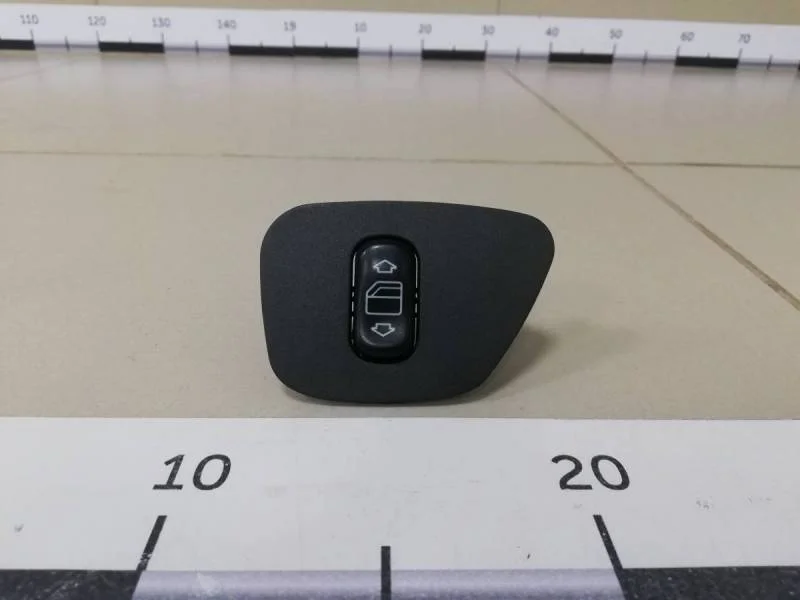 Кнопка стеклоподъемника Mercedes-Benz A-Class (W168) 1997-2004