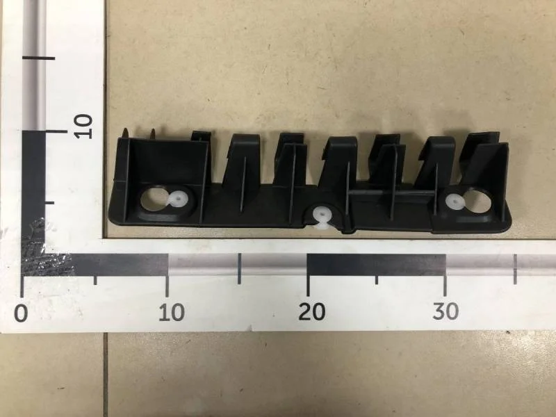 Кронштейн заднего бампера правый Renault Duster 2012>