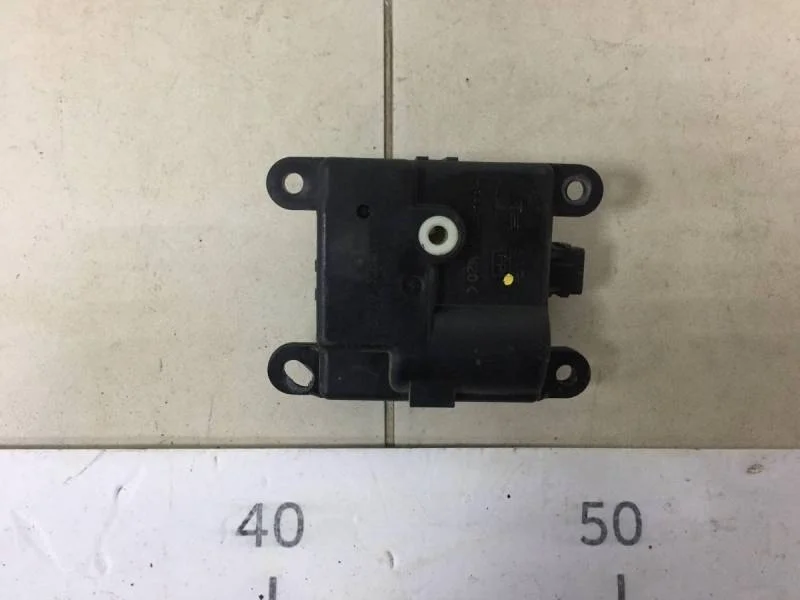 Моторчик заслонки печки Nissan X-Trail (T31) 2007-2014