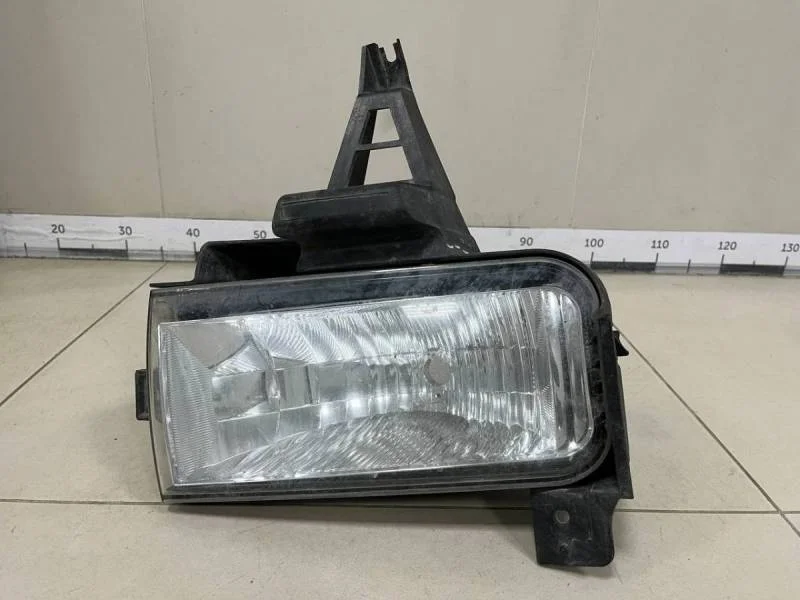 Фара противотуманная левая Toyota Land Cruiser (J200) 2007-2015