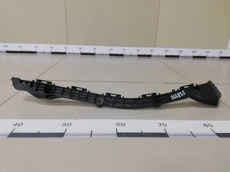 Направляющая заднего бампера левая Toyota Corolla E180 2013>