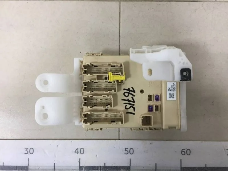 Блок предохранителей Toyota Corolla E180 2013>