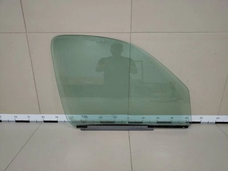 Стекло двери передней правой Renault Kangoo 2003-2008