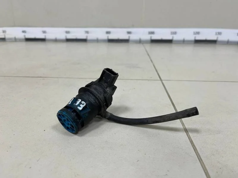 Насос омывателя Toyota Auris (E150) 2006-2012