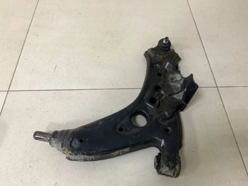 Рычаг передний Skoda Fabia (6Y) 1999-2007