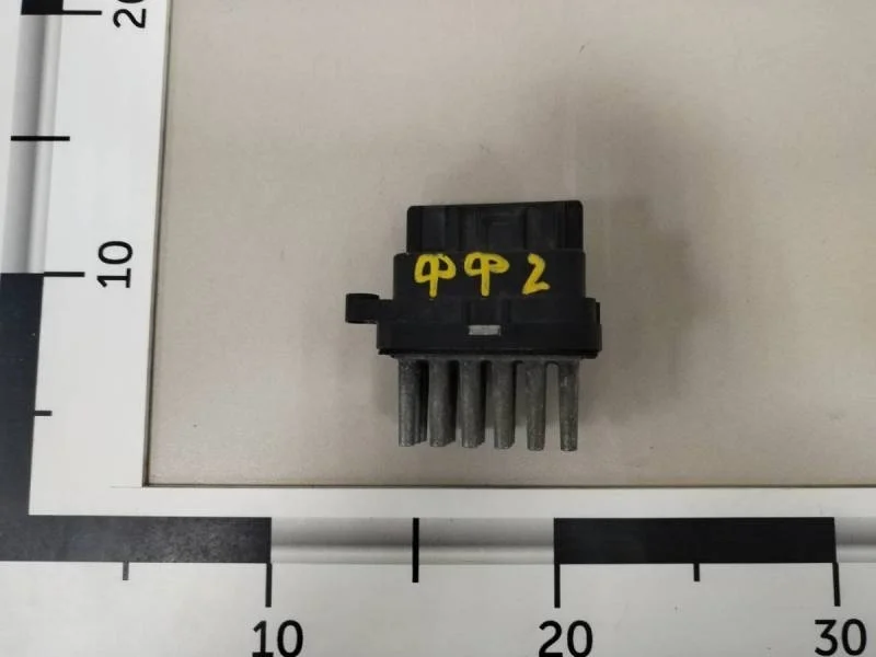 Резистор отопителя Ford Focus 2 (DB) 2008-2011