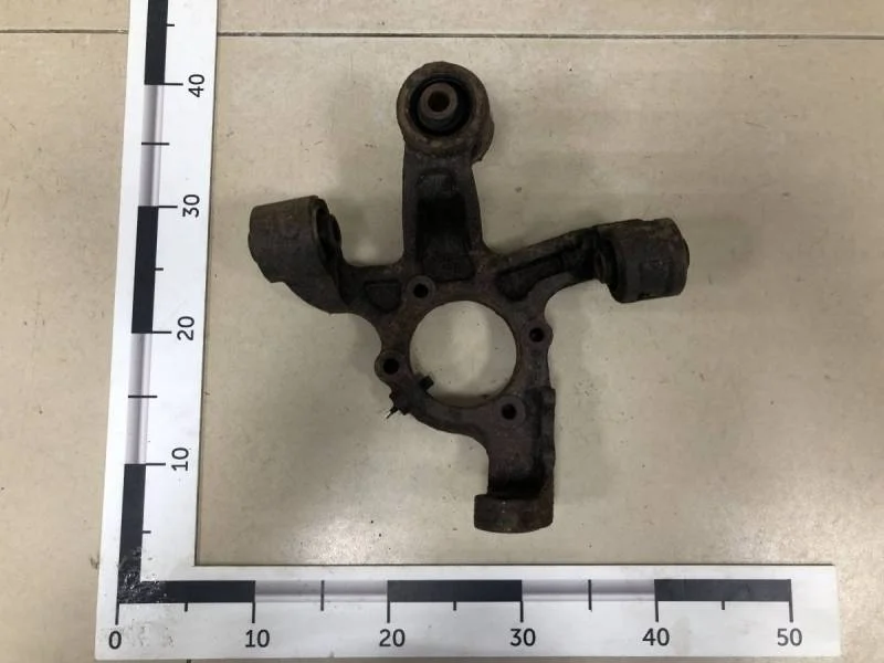 Кулак поворотный задний правый Suzuki Grand Vitara 2005-2015