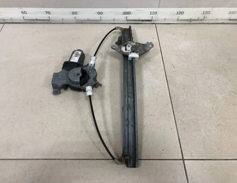 Стеклоподъемник электр. задний левый Nissan Primera (P12) 2002-2007