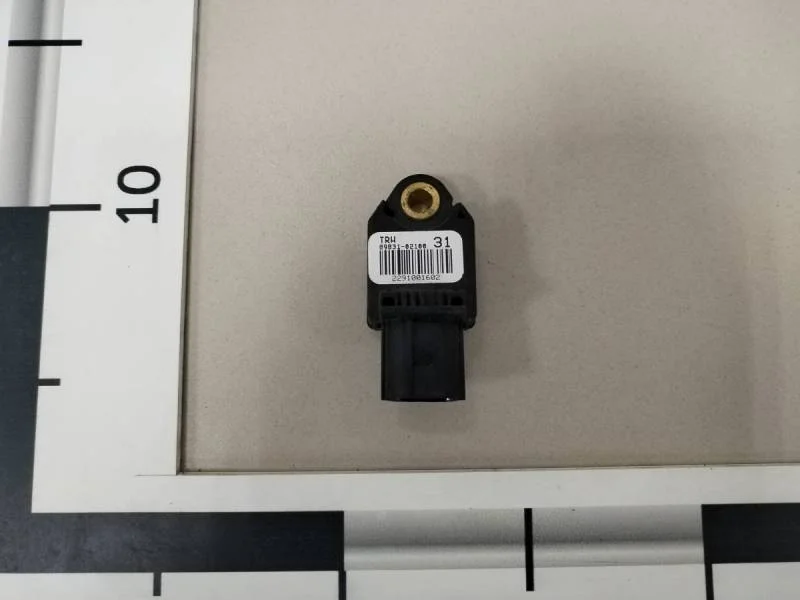 Датчик AIR BAG Toyota Corolla E150 2006-2013