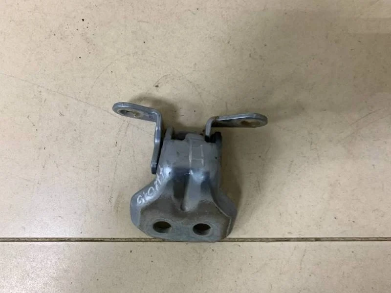 Петля двери задней правой нижняя Ford Fusion (JU) 2002-2012