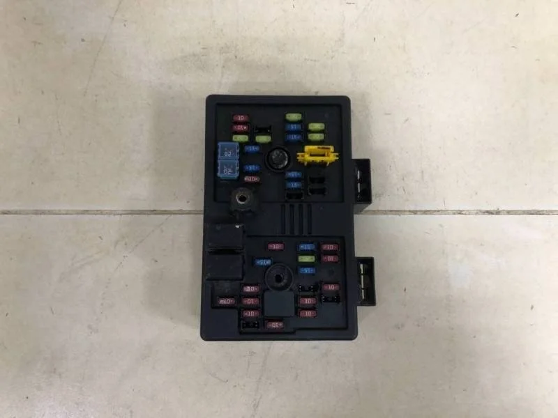 Блок предохранителей Chevrolet Captiva (C100) 2006-2011