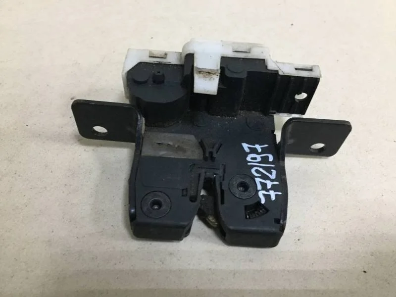 Замок багажника Renault Megane (2) 2002-2009