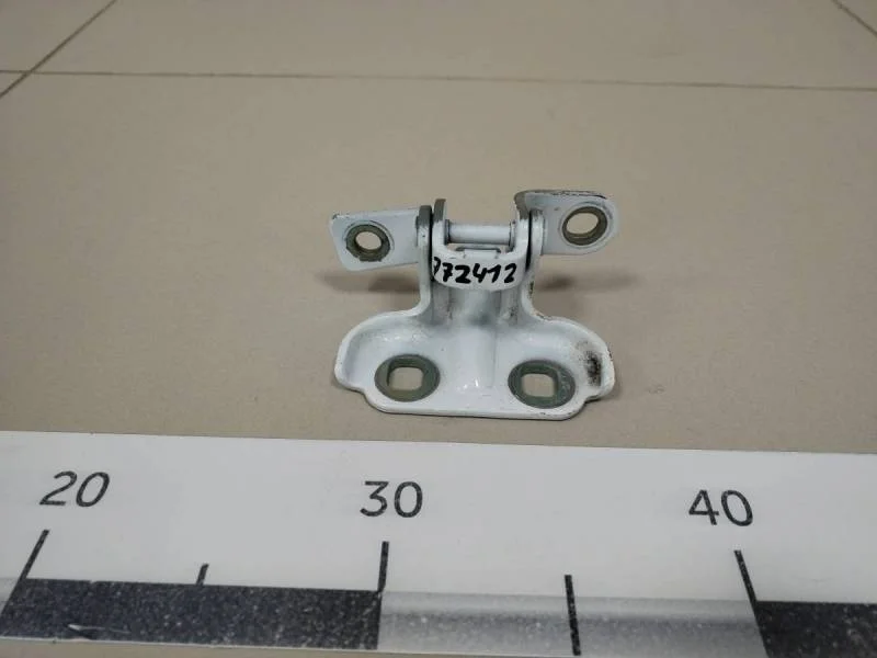 Петля двери задней левой верхняя Chevrolet Aveo T300 2011>