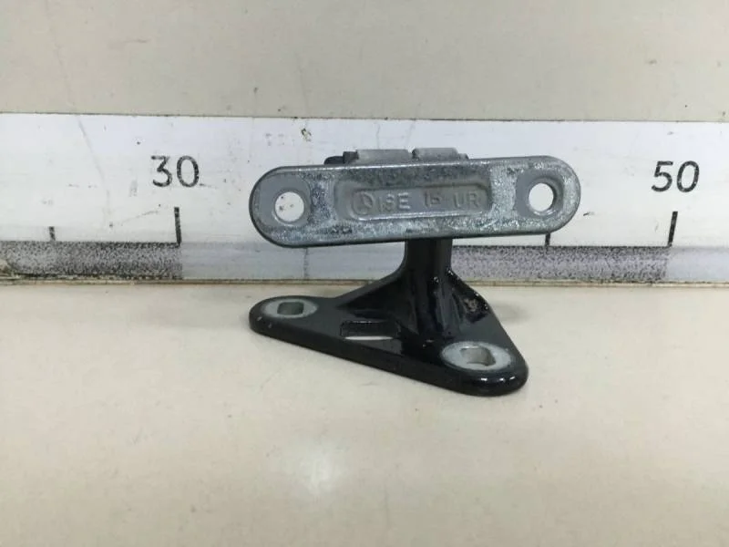 Петля двери передней правой нижняя Mercedes-Benz E-Class (W211) 2002-2009