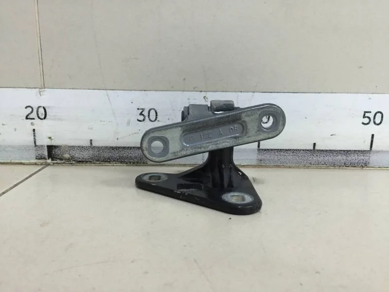 Петля двери передней правой верхняя Mercedes-Benz E-Class (W211) 2002-2009