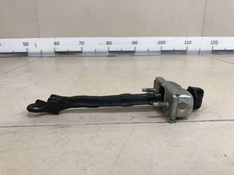 Ограничитель двери Opel Astra J 2010-2017