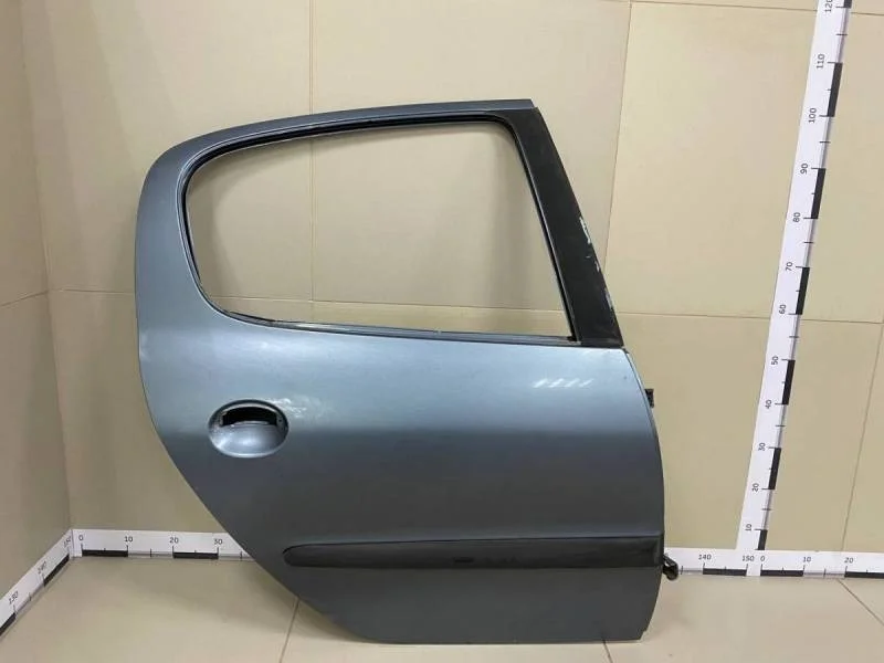 Дверь задняя правая Peugeot 206 1998-2012