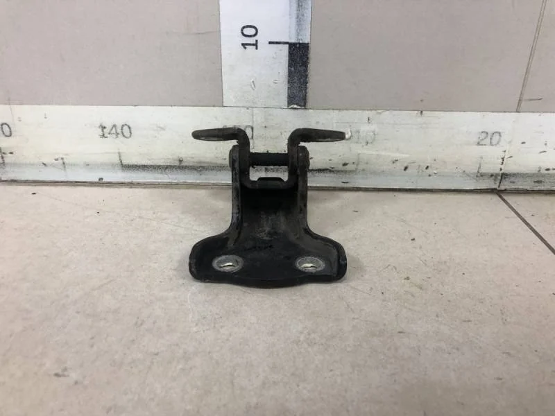 Петля двери Chevrolet Captiva (C100) 2006-2011