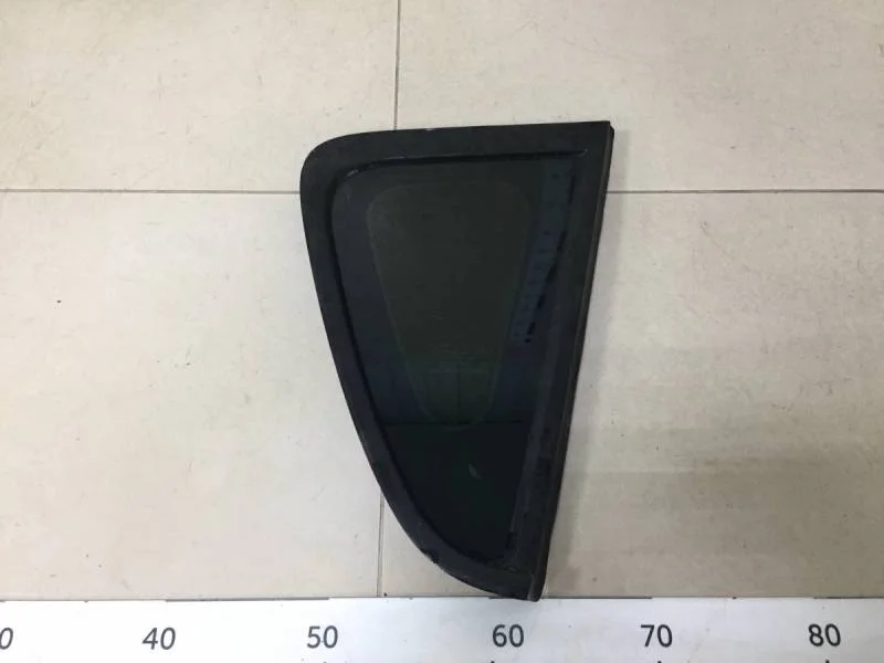 Стекло кузовное глухое правое Kia Soul (AM) 2009-2014