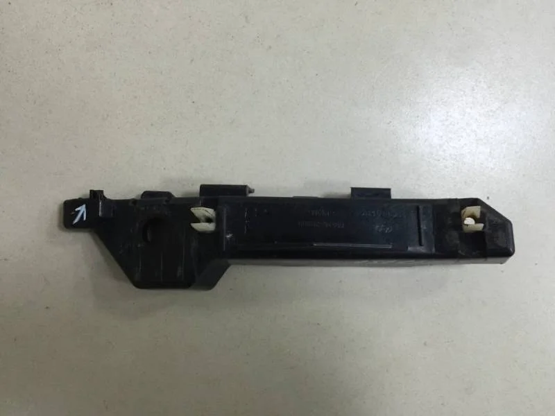 Кронштейн переднего бампера правый Hyundai Santa Fe (CM) 2006-2012