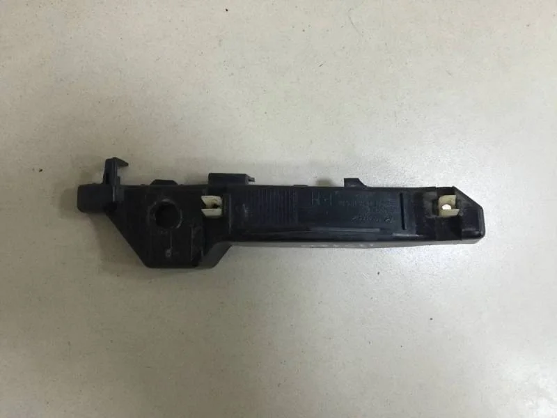 Кронштейн переднего бампера правый Hyundai Santa Fe (CM) 2006-2012