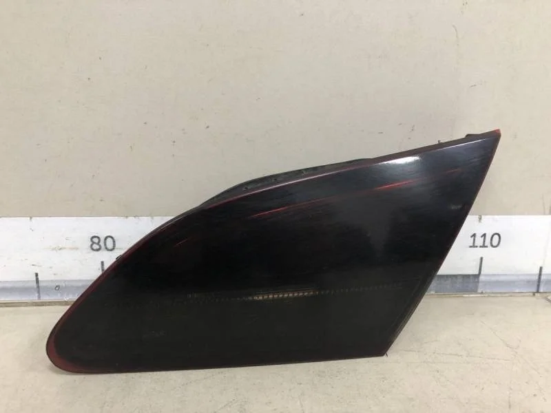 Фонарь задний внутренний правый Opel Astra J 2010-2017