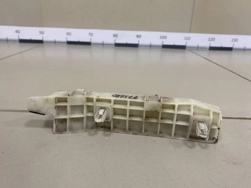 Направляющая заднего бампера правая Suzuki Grand Vitara 2005-2015