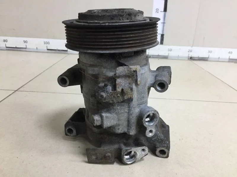 Компрессор системы кондиционирования Toyota Hilux 2015>