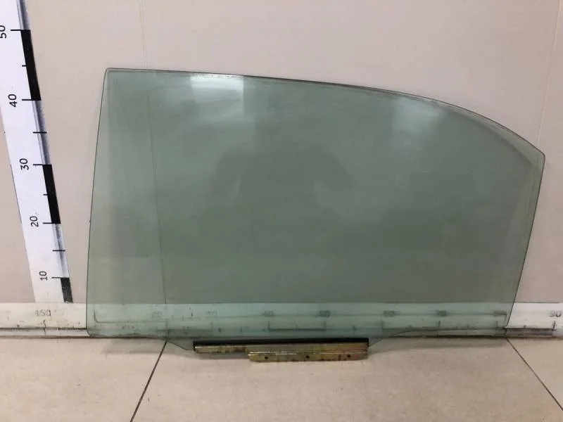 Стекло двери задней левой Toyota Corolla Fielder (E120) 2000-2006