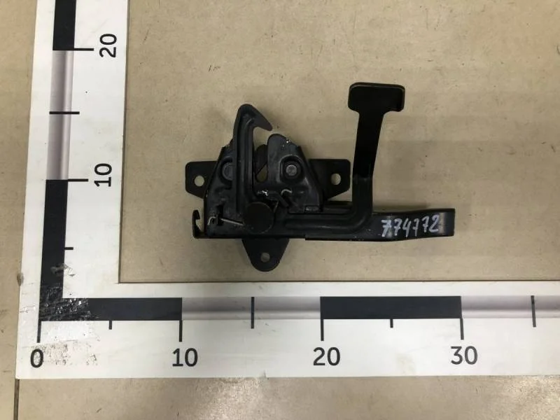 Замок капота SsangYong Actyon 2005-2012