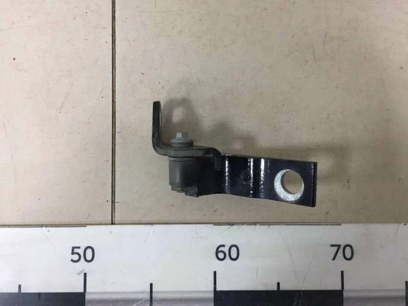 Петля двери задней правой нижняя Ford Mondeo 4 2007-2015