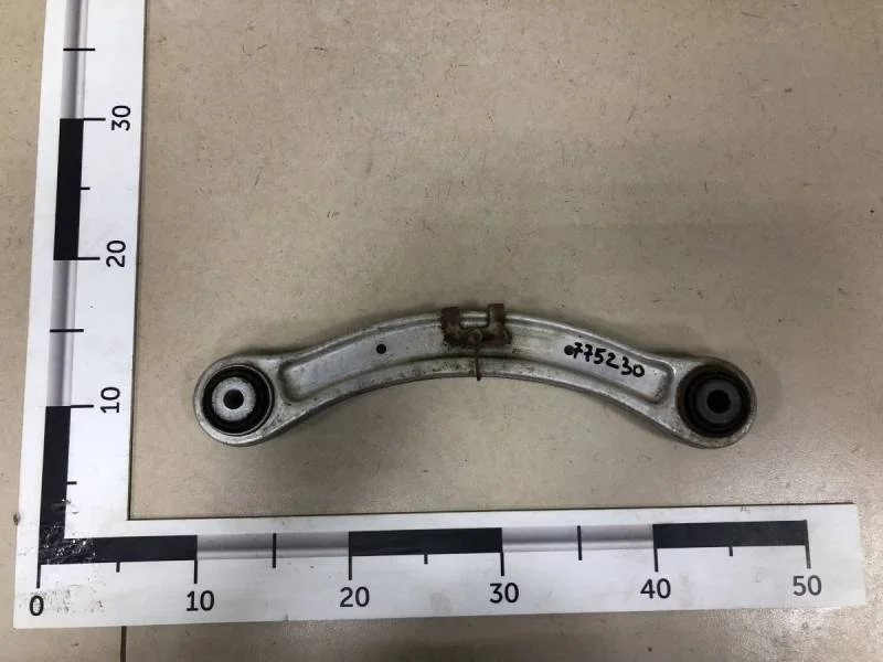 Рычаг задний верхний Volkswagen Touareg (7L) 2002-2010