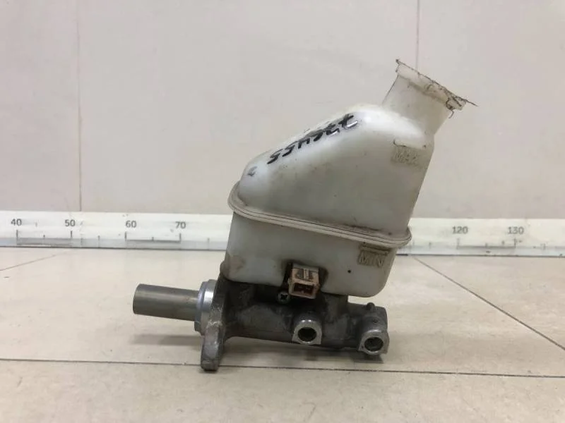 Цилиндр тормозной главный Kia Sorento (XM) 2009>