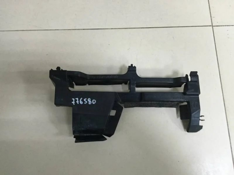 Воздуховод радиатора Toyota Rav 4 (A40) 2013>