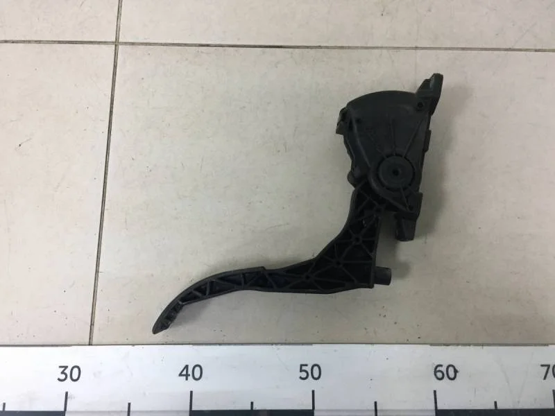 Педаль газа Volkswagen Polo (Sed RUS) 2011>