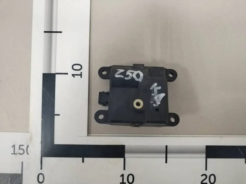 Моторчик заслонки печки Nissan X-Trail (T31) 2007-2014