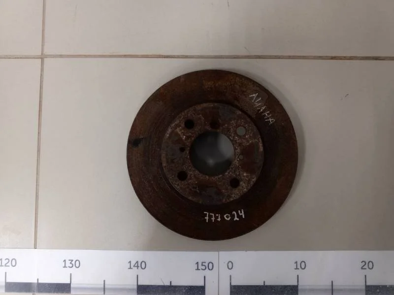 Диск тормозной передний Suzuki Liana 2001-2007