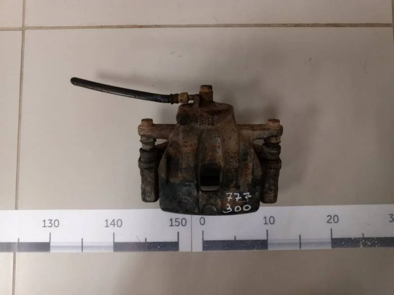 Суппорт передний левый Suzuki Grand Vitara 2005-2015