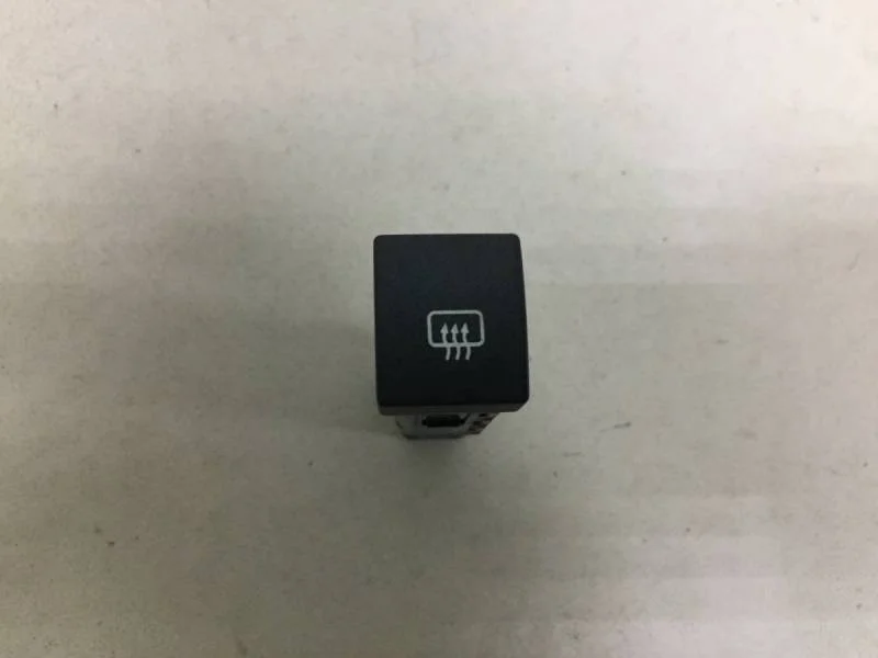 Кнопка обогрева заднего стекла Kia Sorento (BL, JC) 2002-2009