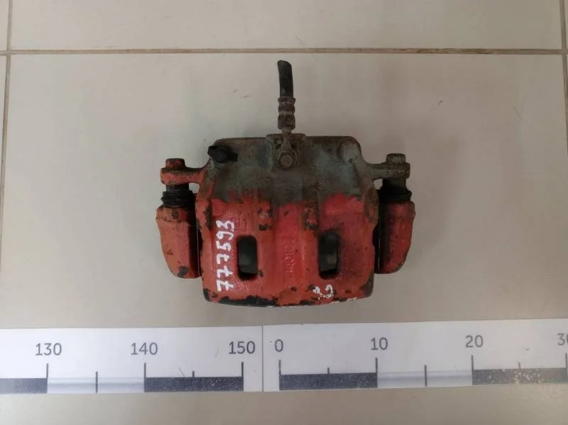 Суппорт передний правый Chevrolet Captiva (C100) 2006-2011